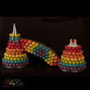 regenboog macarons bruidstaart - love is...